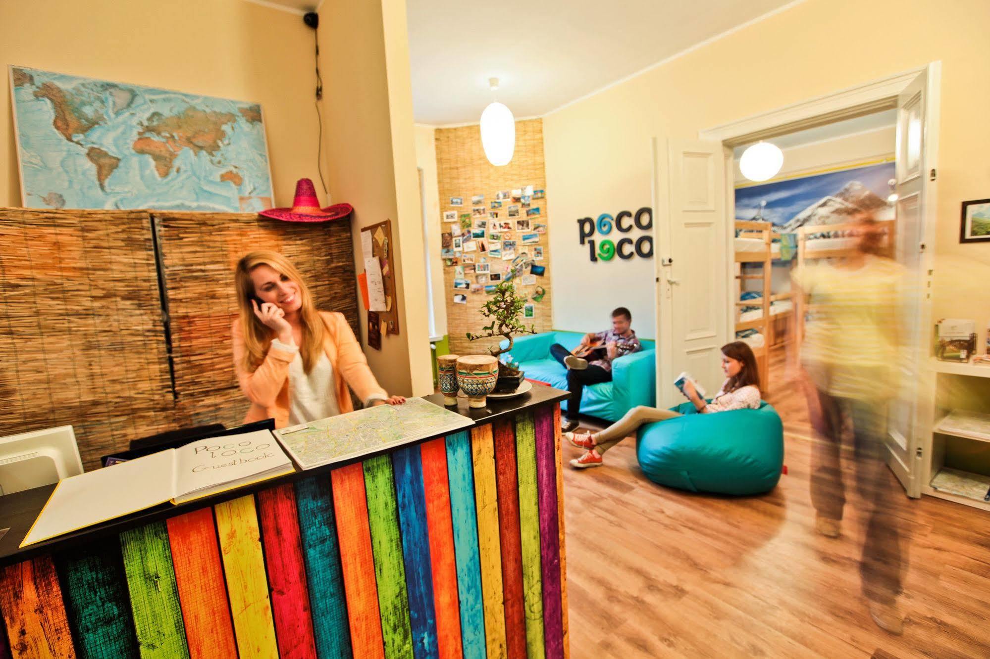 Poco Loco Hostel Poznań Buitenkant foto