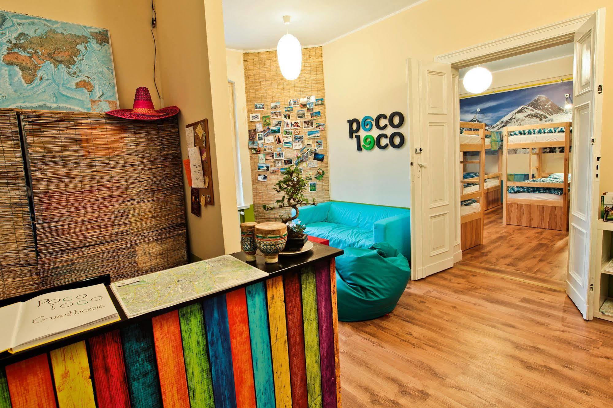 Poco Loco Hostel Poznań Buitenkant foto