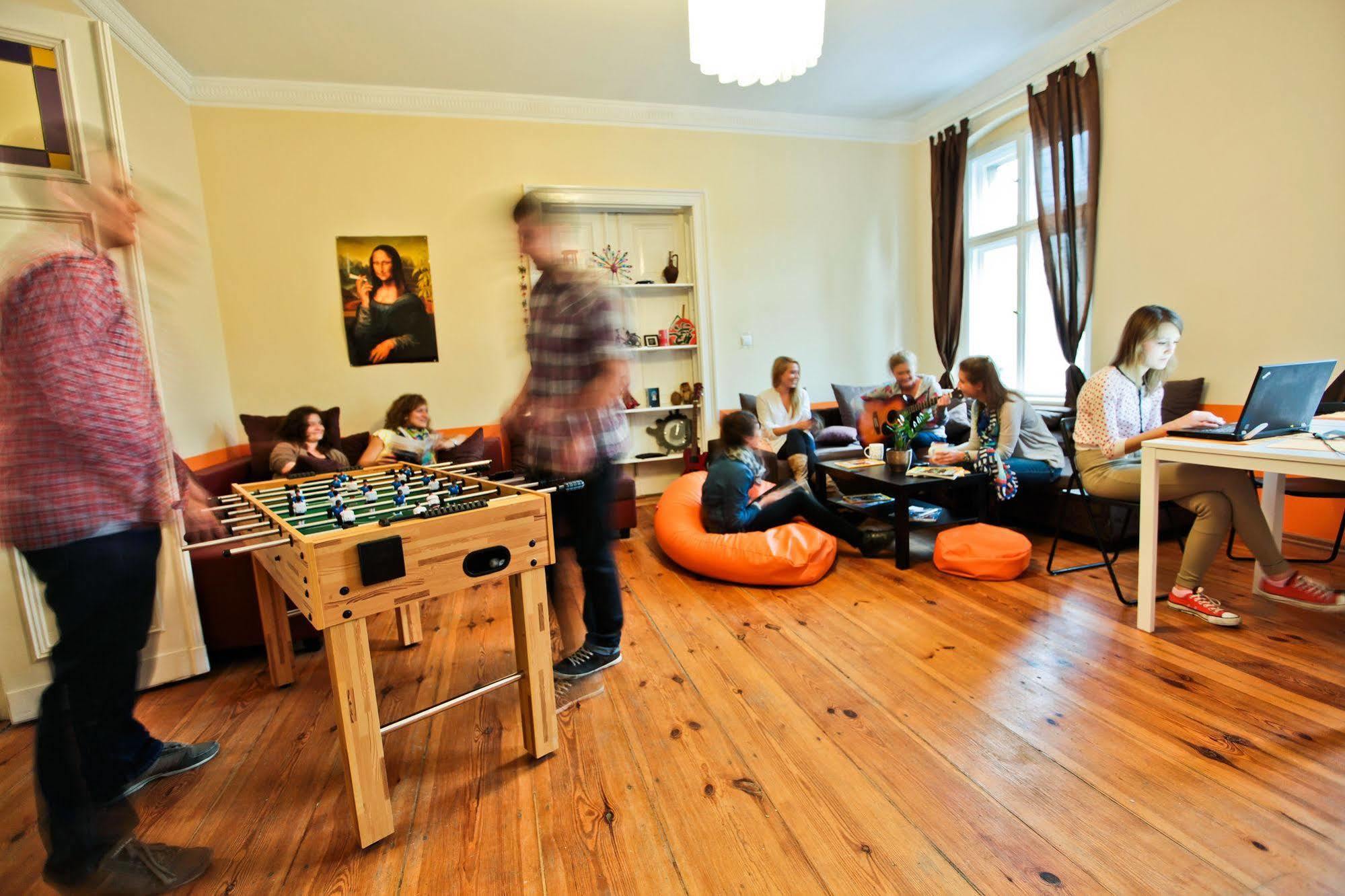 Poco Loco Hostel Poznań Buitenkant foto